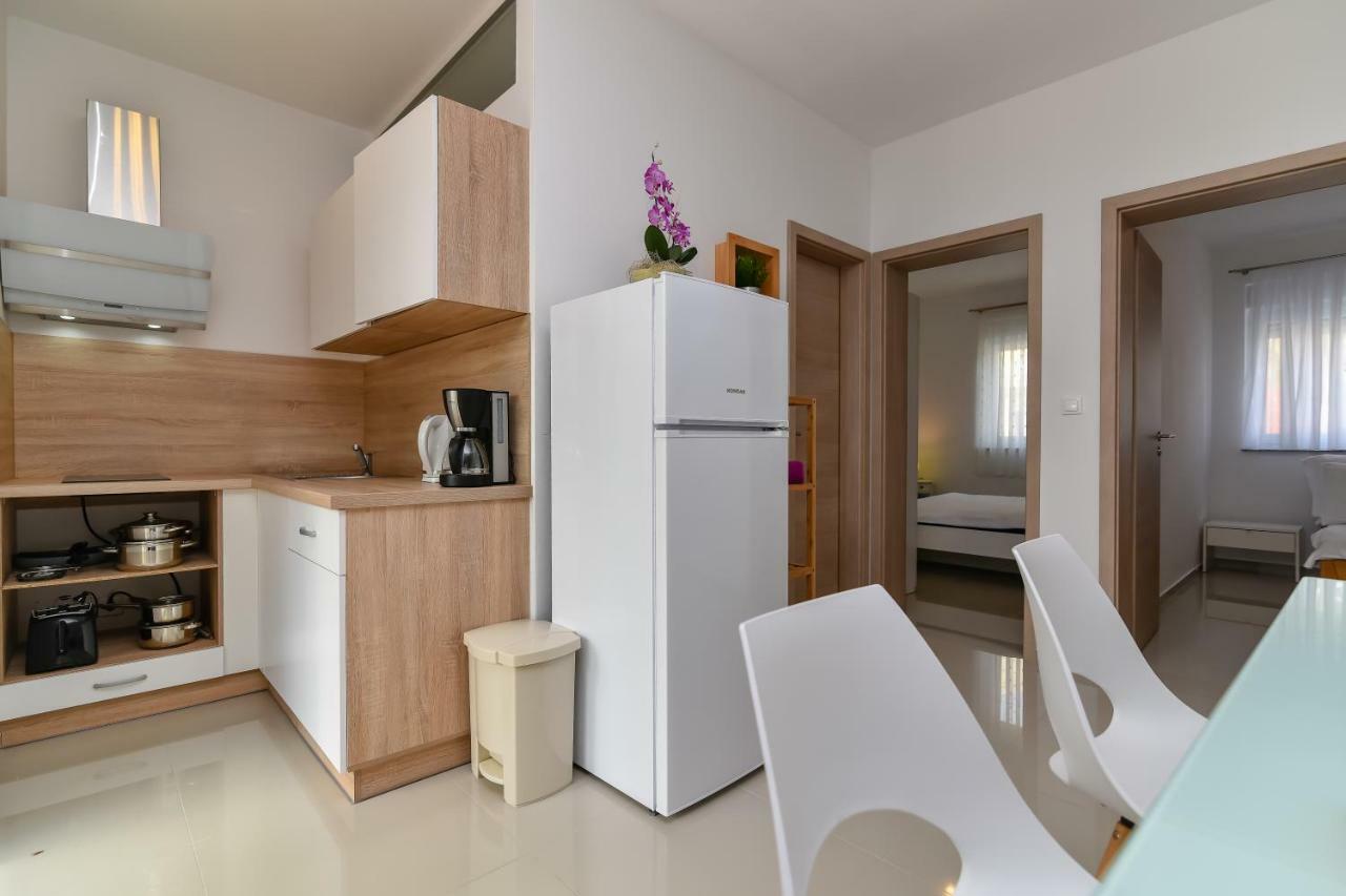 Denis Apartment Вир Екстер'єр фото
