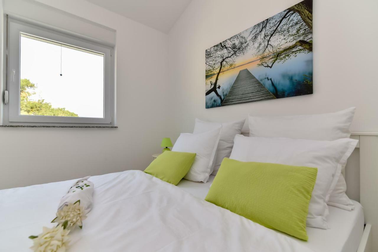 Denis Apartment Вир Екстер'єр фото