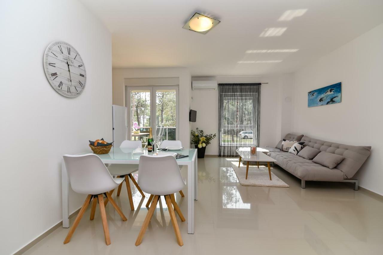 Denis Apartment Вир Екстер'єр фото