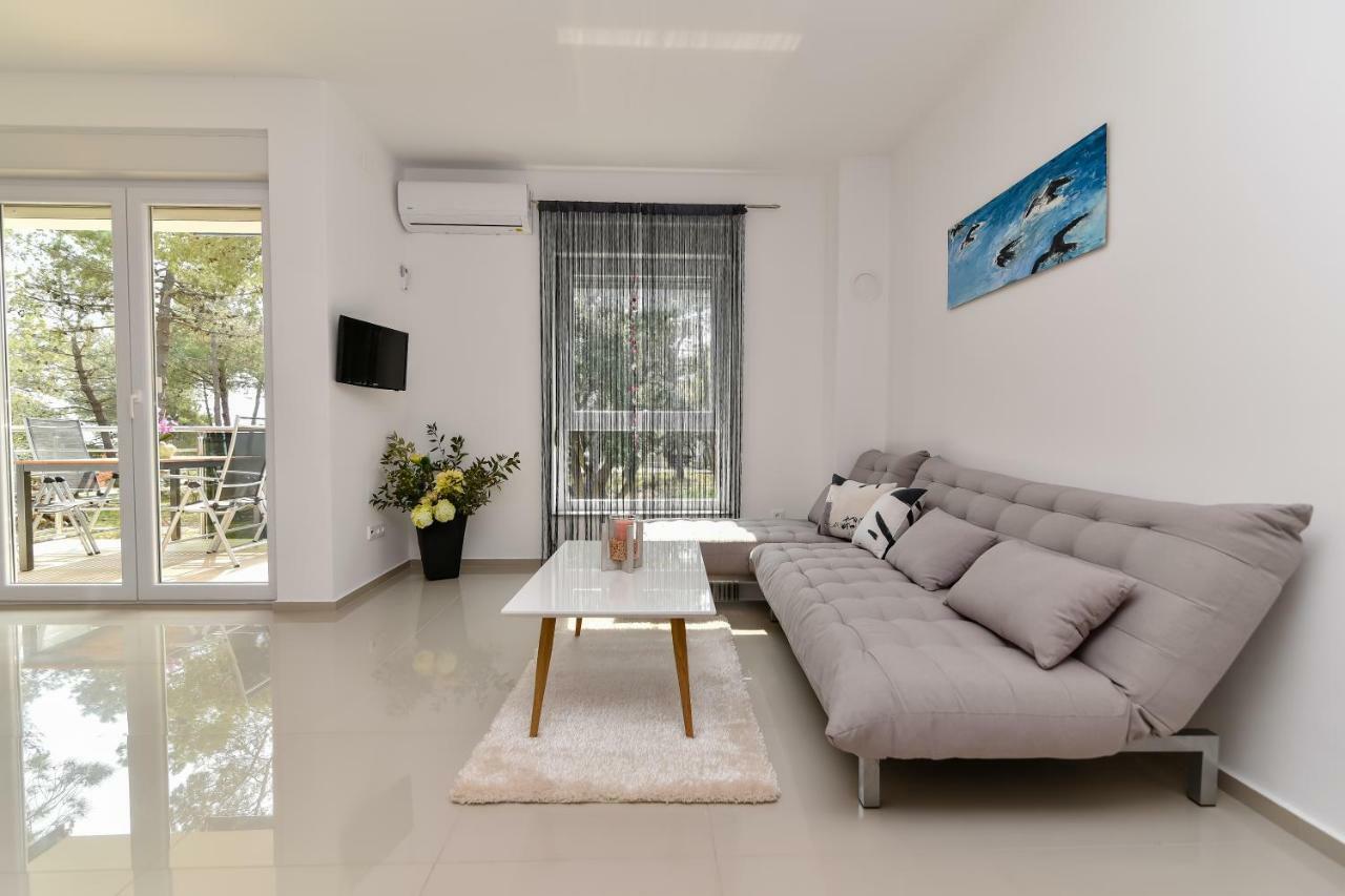 Denis Apartment Вир Екстер'єр фото