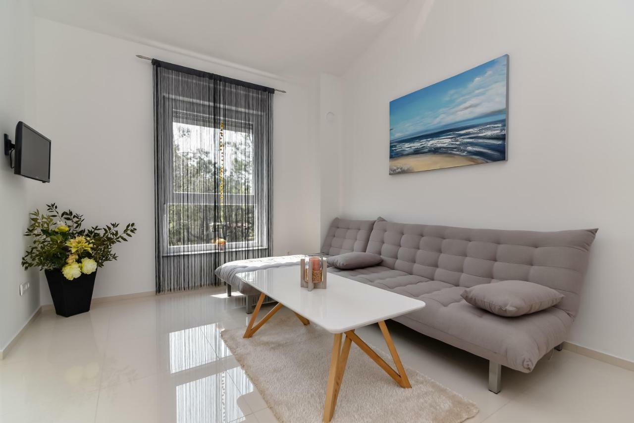 Denis Apartment Вир Екстер'єр фото