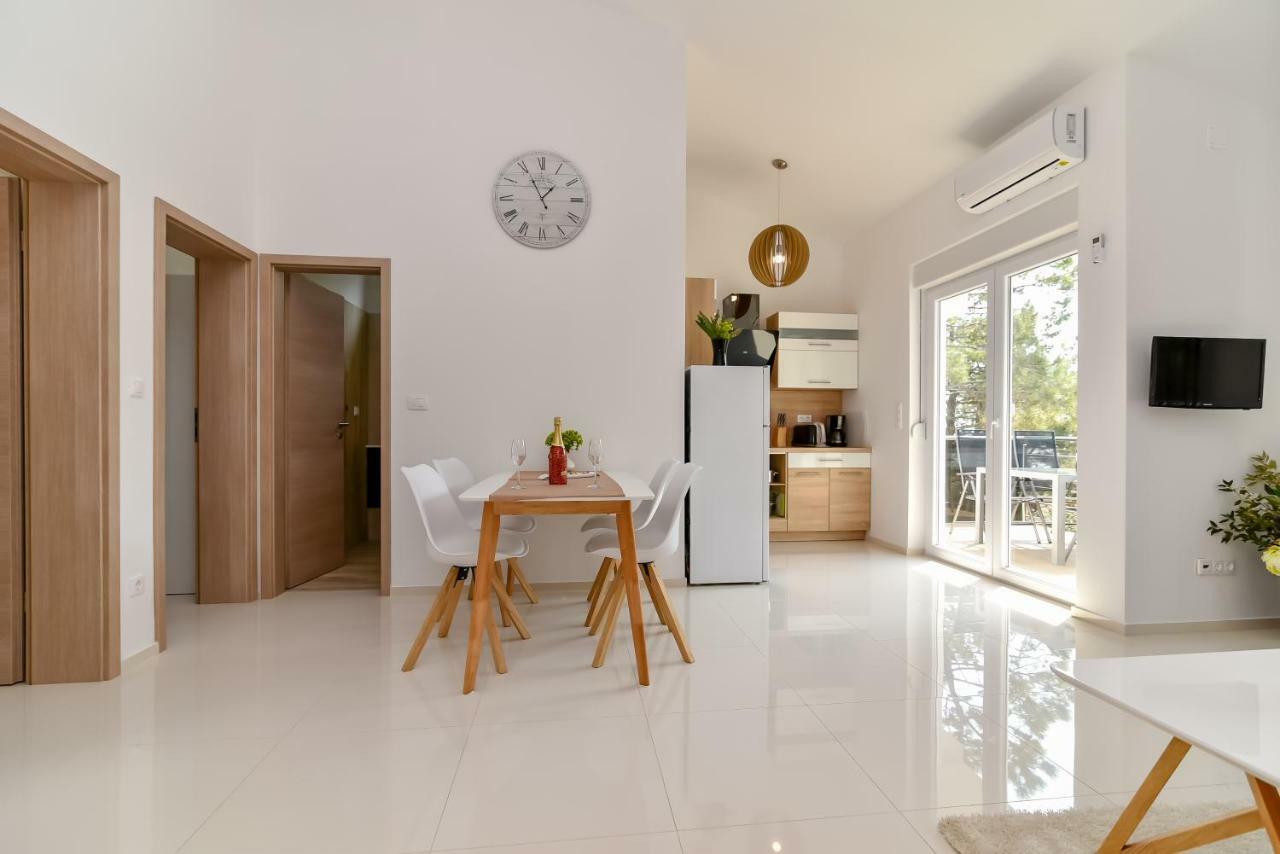 Denis Apartment Вир Екстер'єр фото