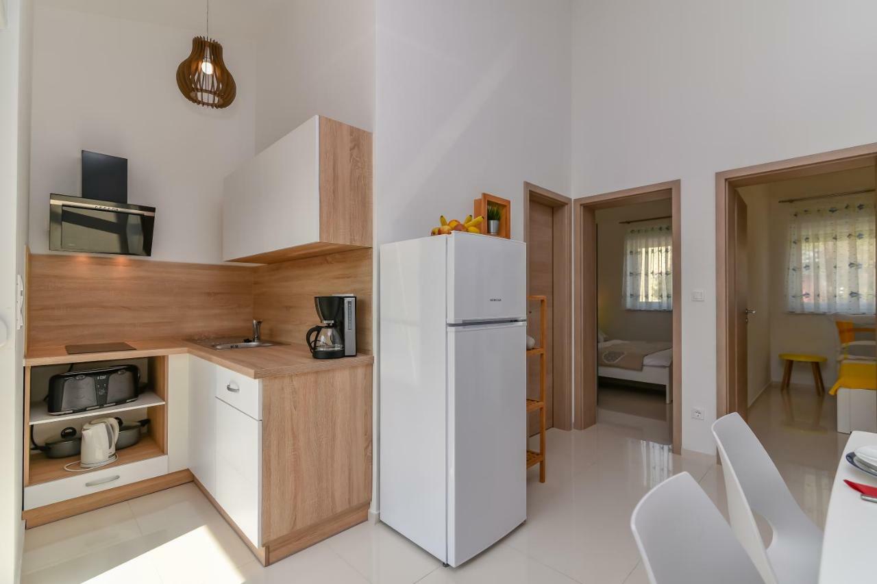 Denis Apartment Вир Екстер'єр фото