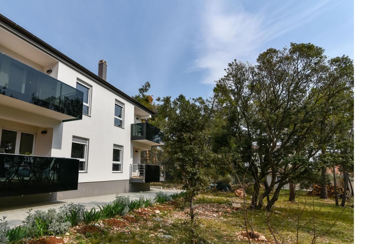 Denis Apartment Вир Екстер'єр фото